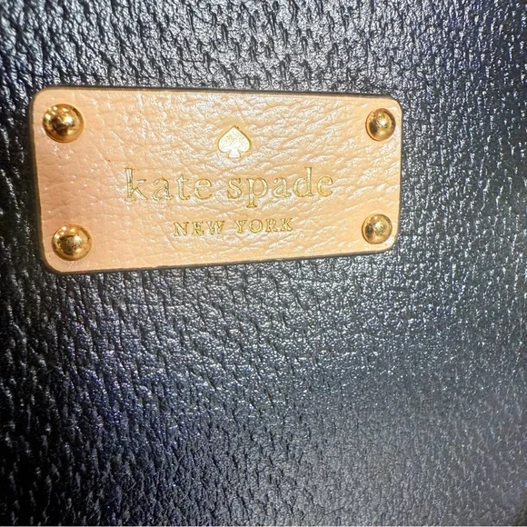 Kate Spade Purse New York Grove Street Carli Crossbody Black/Cream Wallet Clutch - Picture 2 of 9